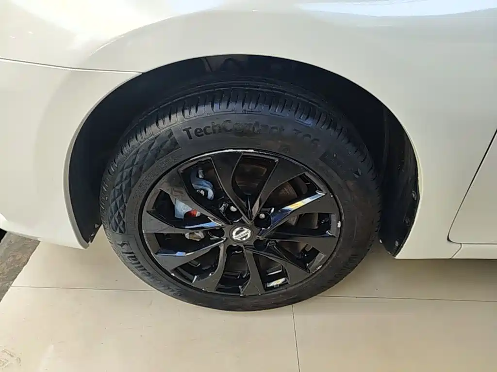 Nissan Sylphy 2019 — фото 23