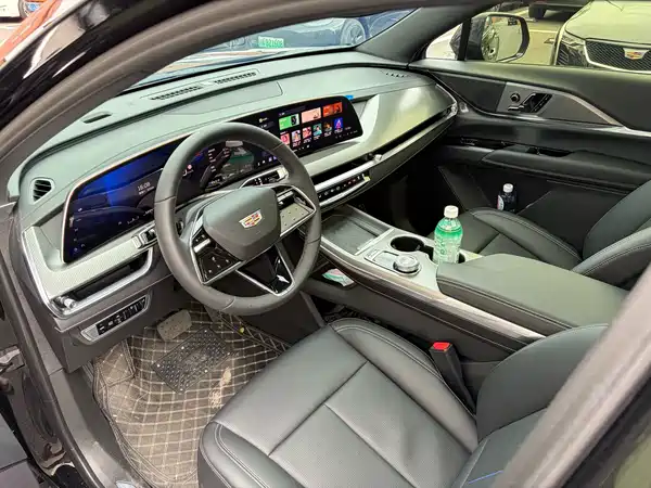 Cadillac XT5 2026