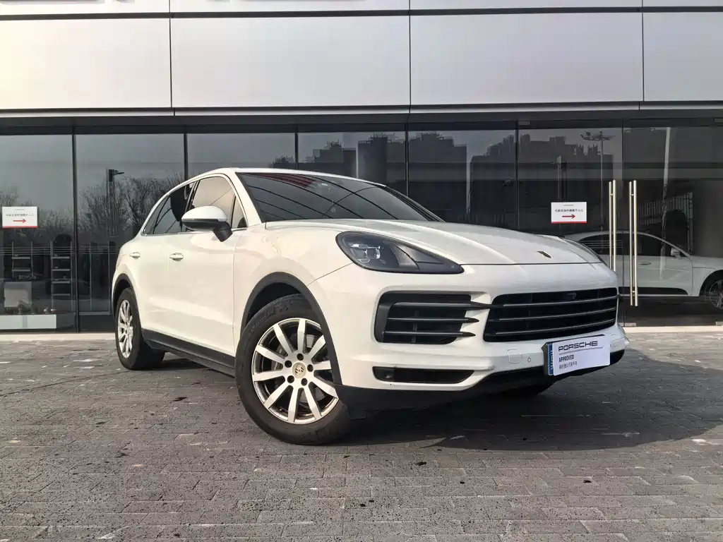 Porsche Cayenne 2018 — фото 11