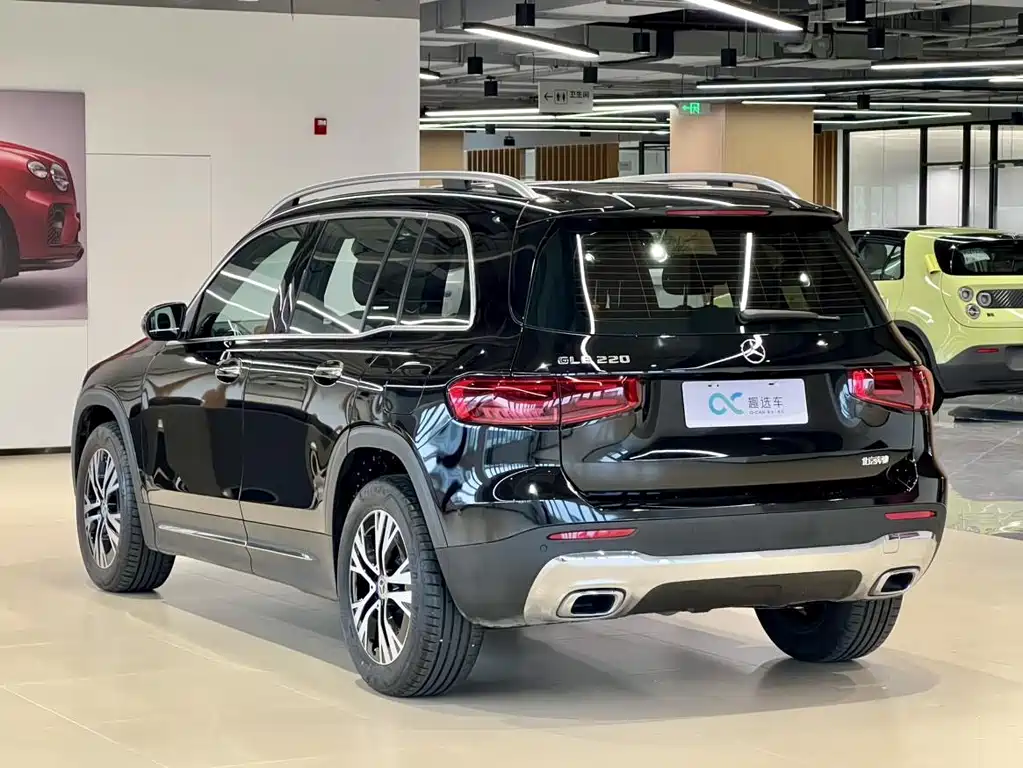 Mercedes-Benz GLB 2024