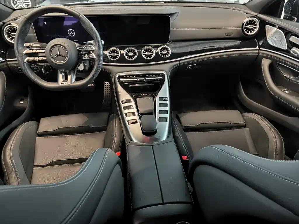 Mercedes-Benz AMG GT 2025 — фото 10