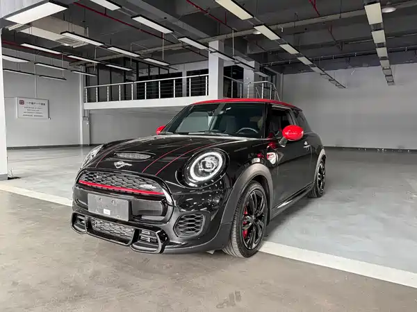 MINI JCW 2018