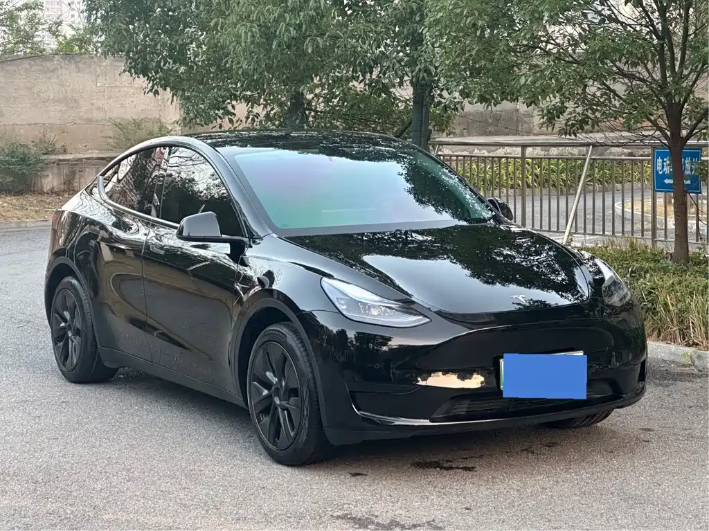 Tesla Model Y 2022 — фото 2