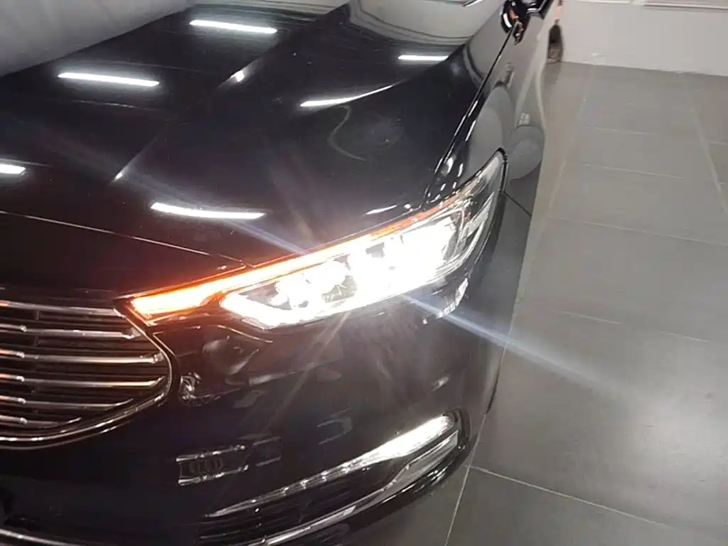Ford Taurus 2021 — фото 24