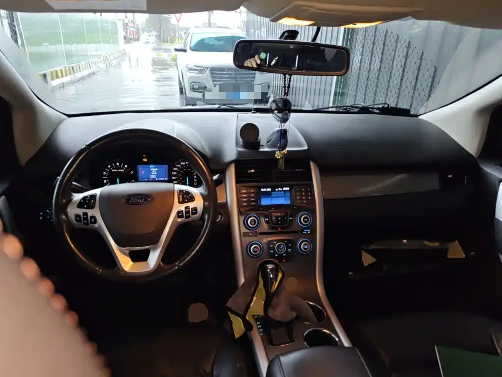 Ford Edge 2015 — фото 13