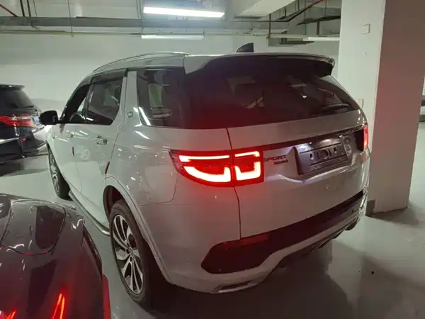Land Rover Discovery Sport 2021