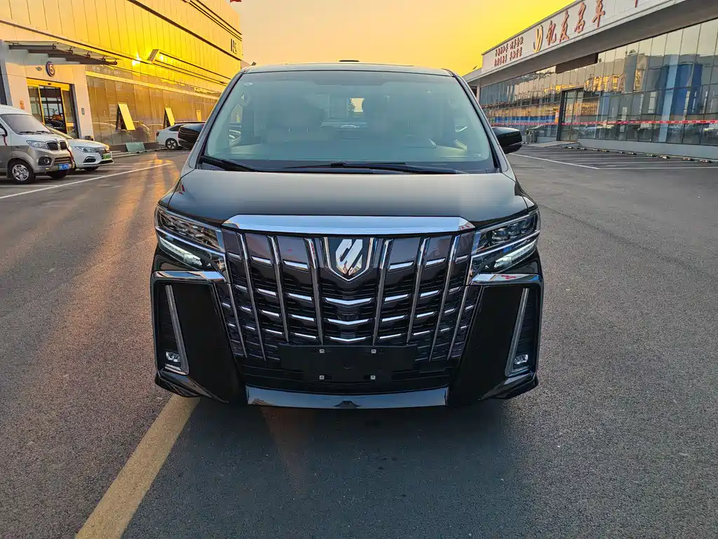 Toyota Alphard 2017 — фото 2