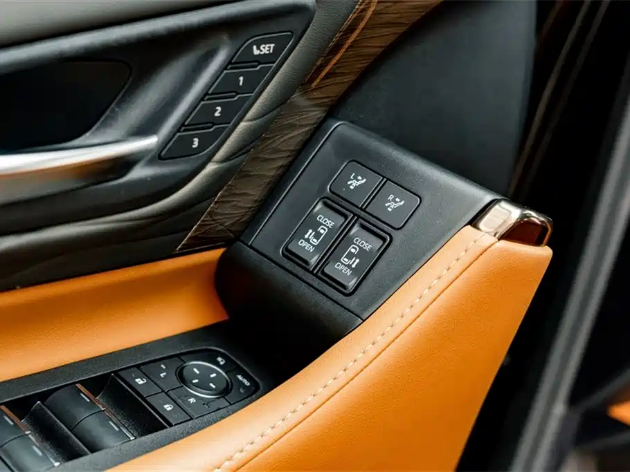 Toyota Alphard 2025 — фото 19