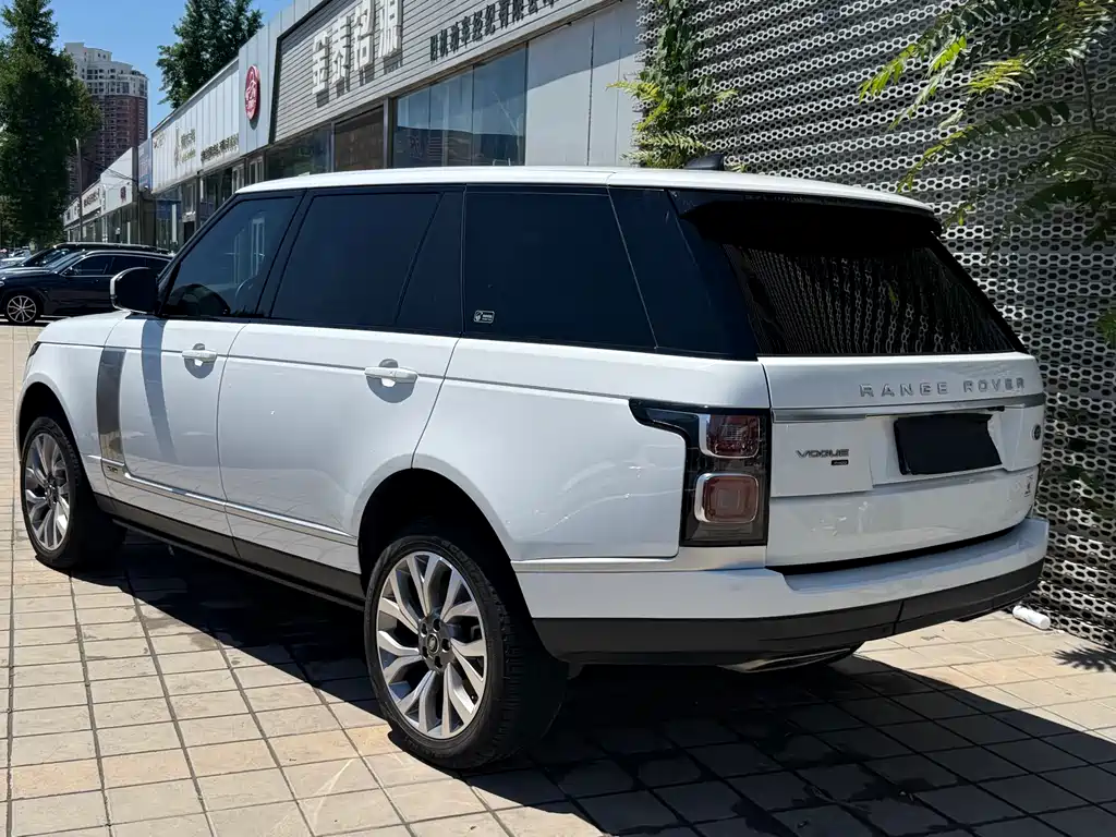 Land Rover Range Rover 2021 — фото 20