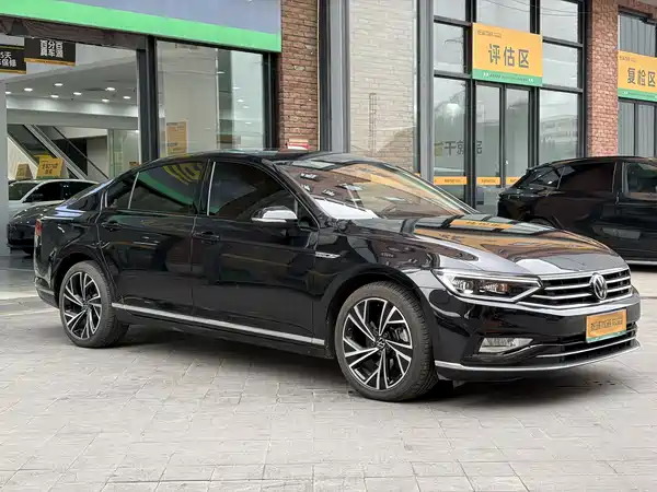 Volkswagen Magotan 2021
