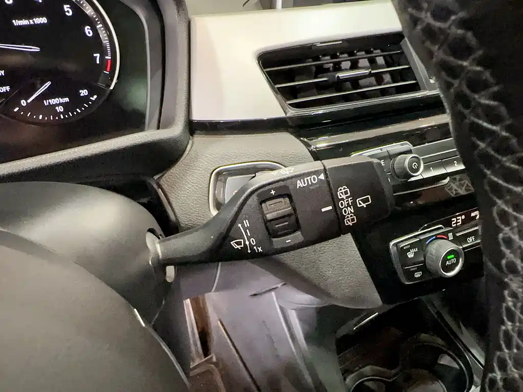 BMW X1 2019 — фото 12