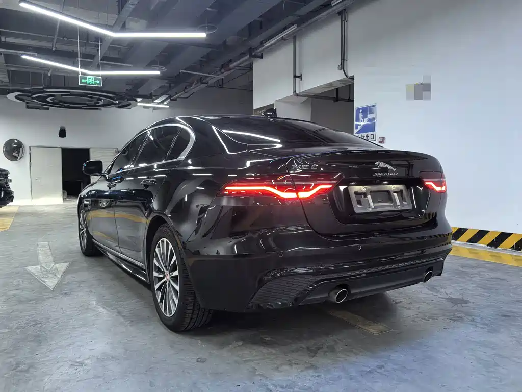 Jaguar XEL 2023 — фото 17
