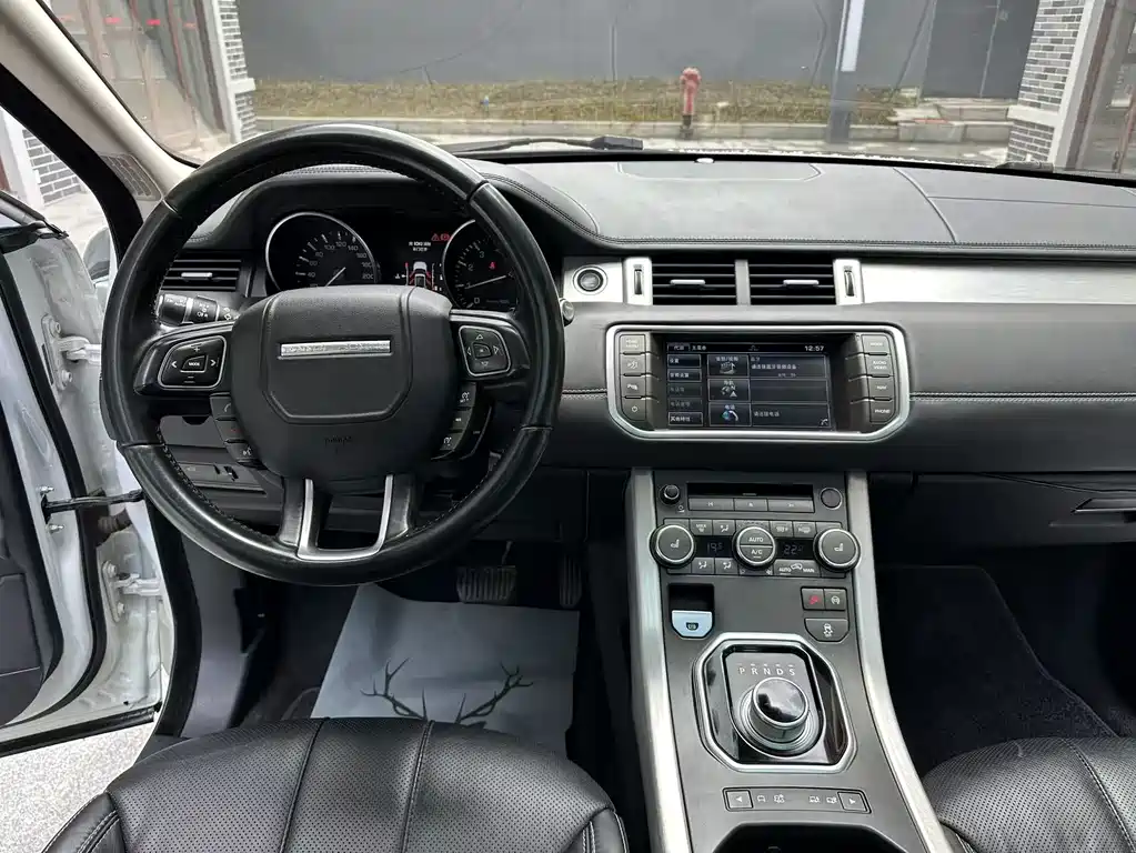 Land Rover Evoque 2016 — фото 12