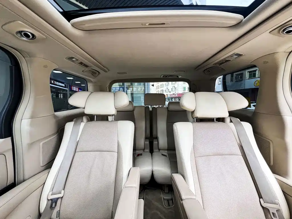 Toyota Alphard 2014 — фото 8