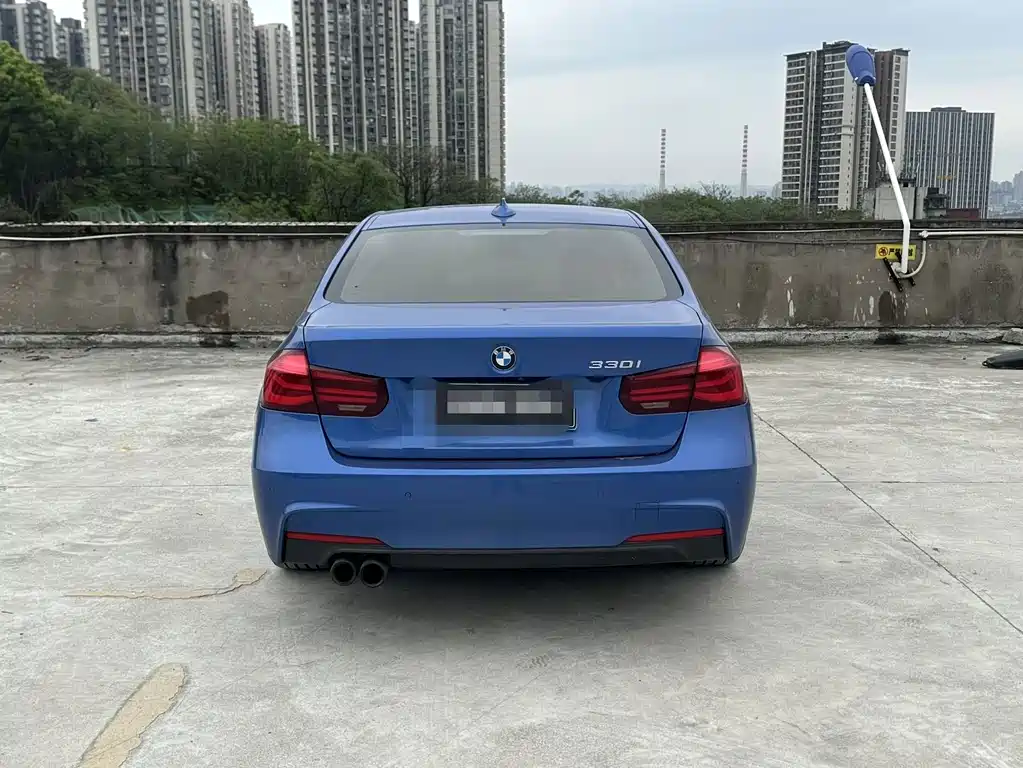 BMW 3 Series 2018 — фото 8