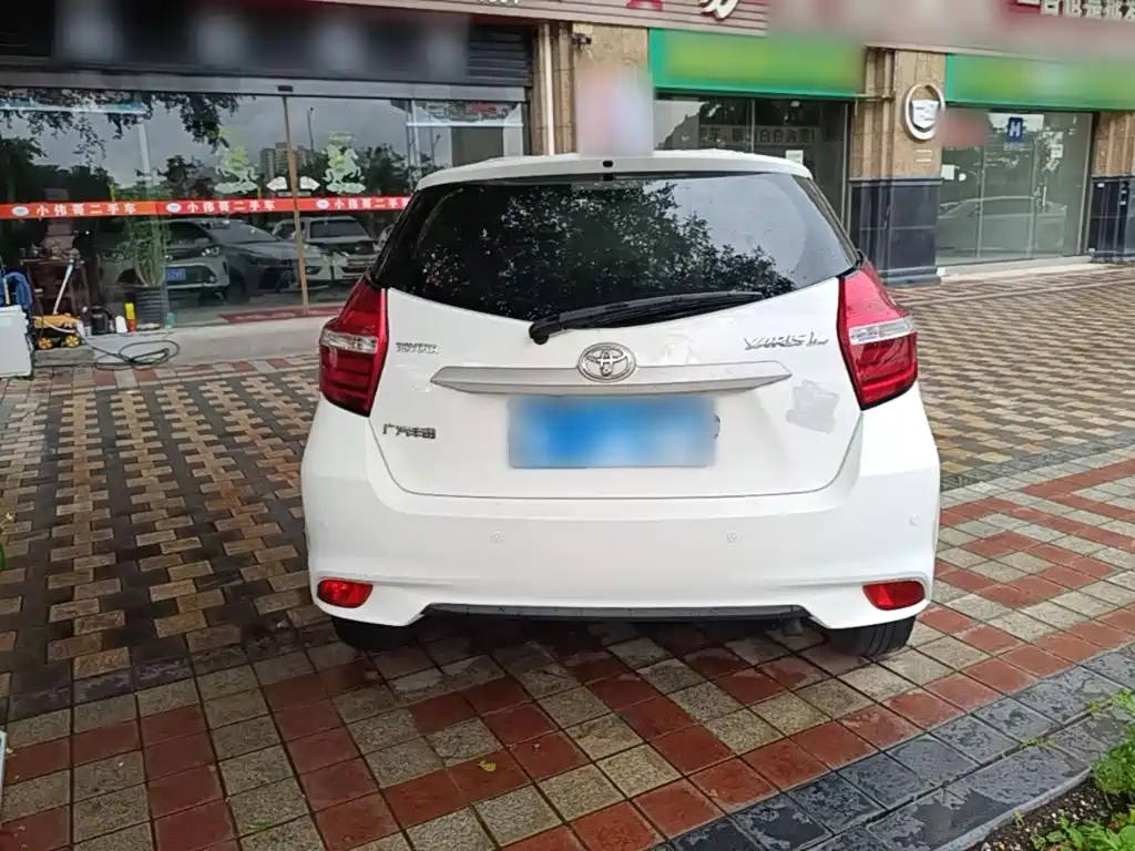 Toyota Yaris L 2019 — фото 6