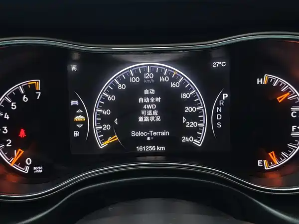 Jeep Grand Cherokee 2016