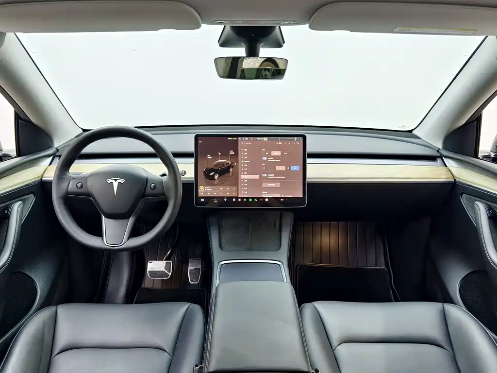Tesla Model Y 2022 — фото 10