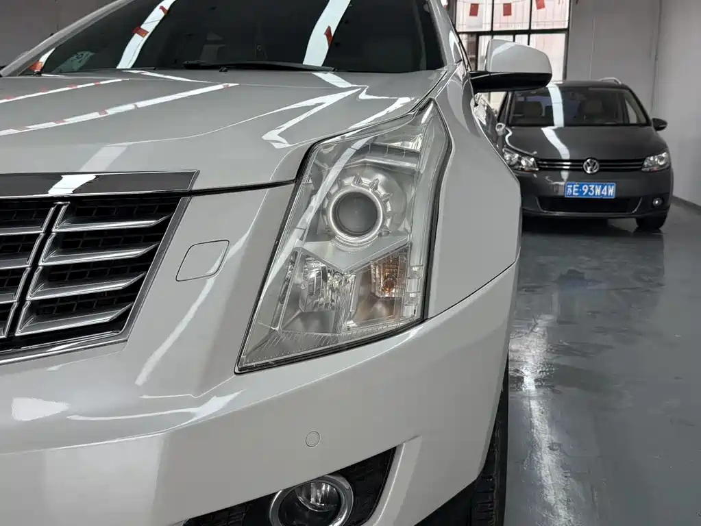 Cadillac SRX 2016 — фото 14