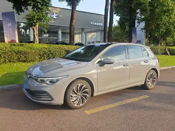 Volkswagen Golf 2022