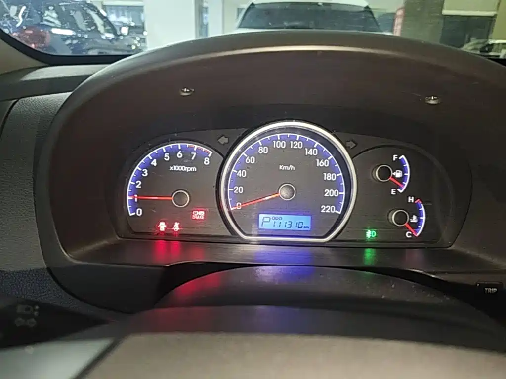 Hyundai Elantra 2014 — фото 12
