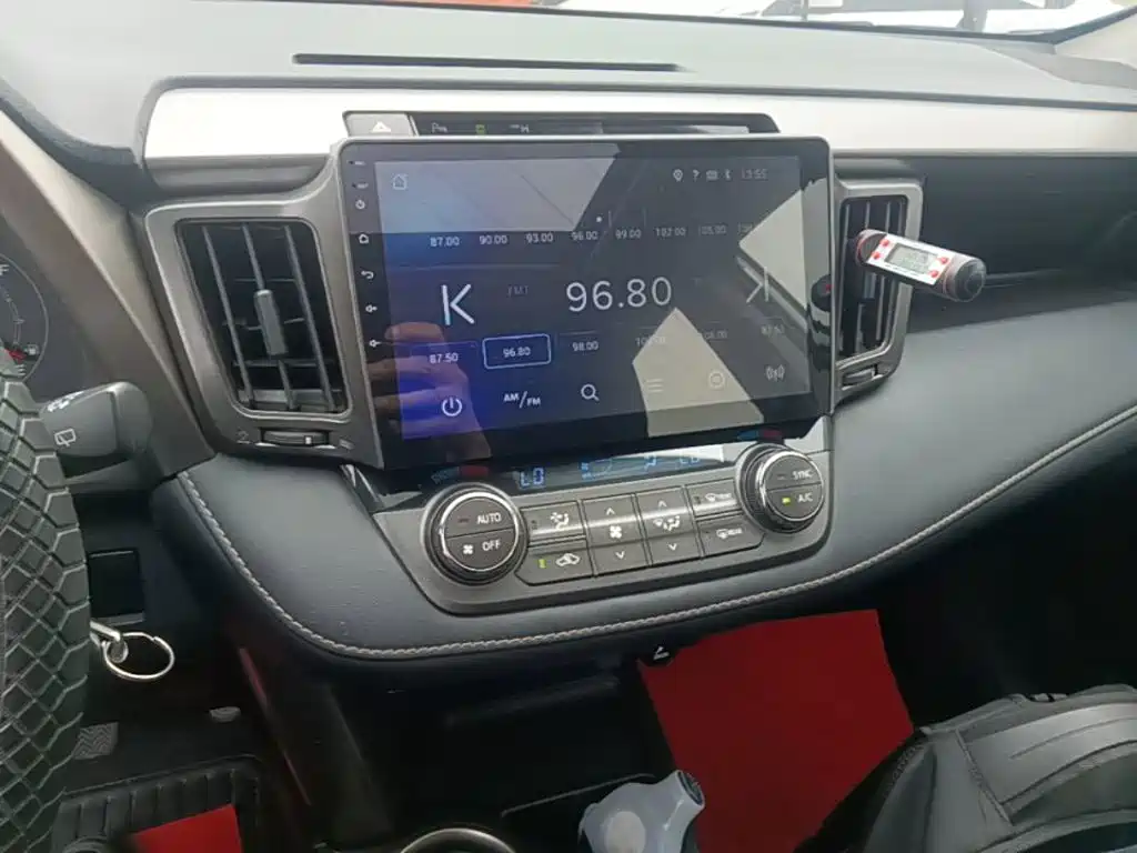 Toyota RAV4 2016 — фото 13