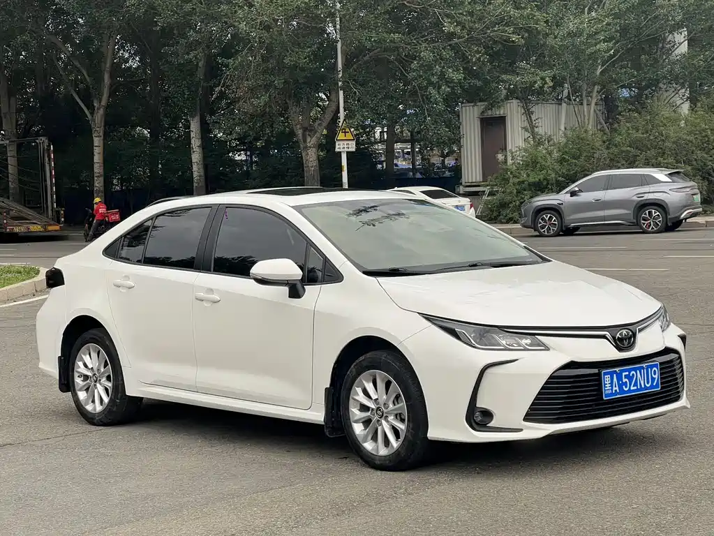 Toyota Corolla 2021 — фото 2