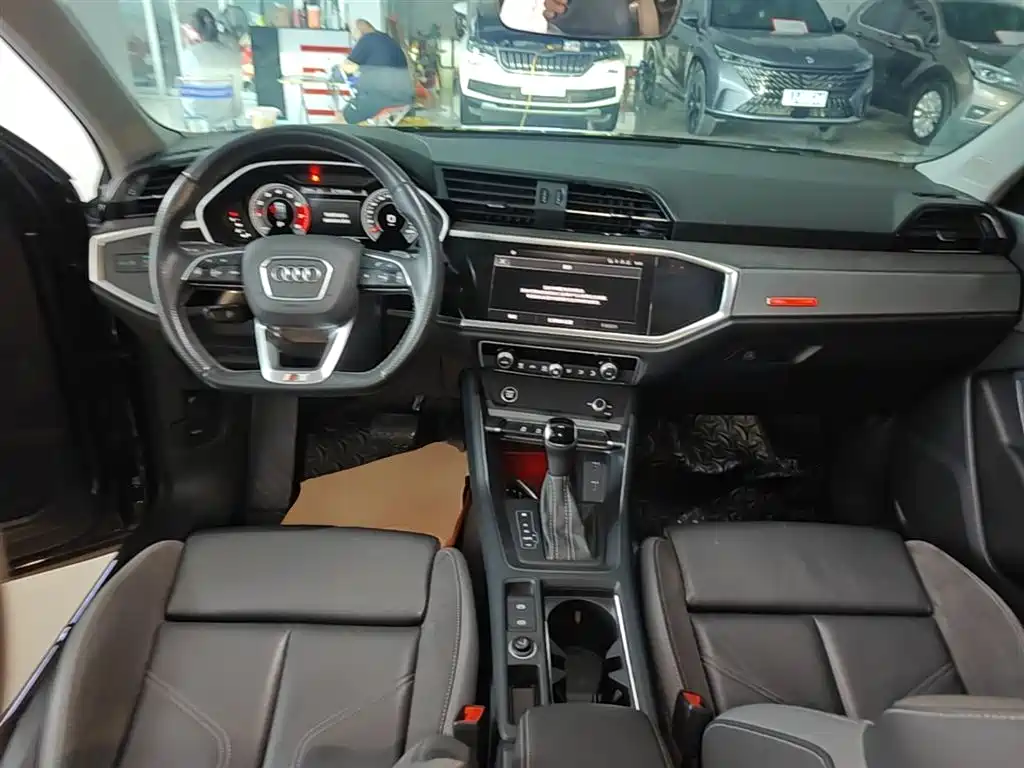 Audi Q3 Sportback 2022 — фото 10