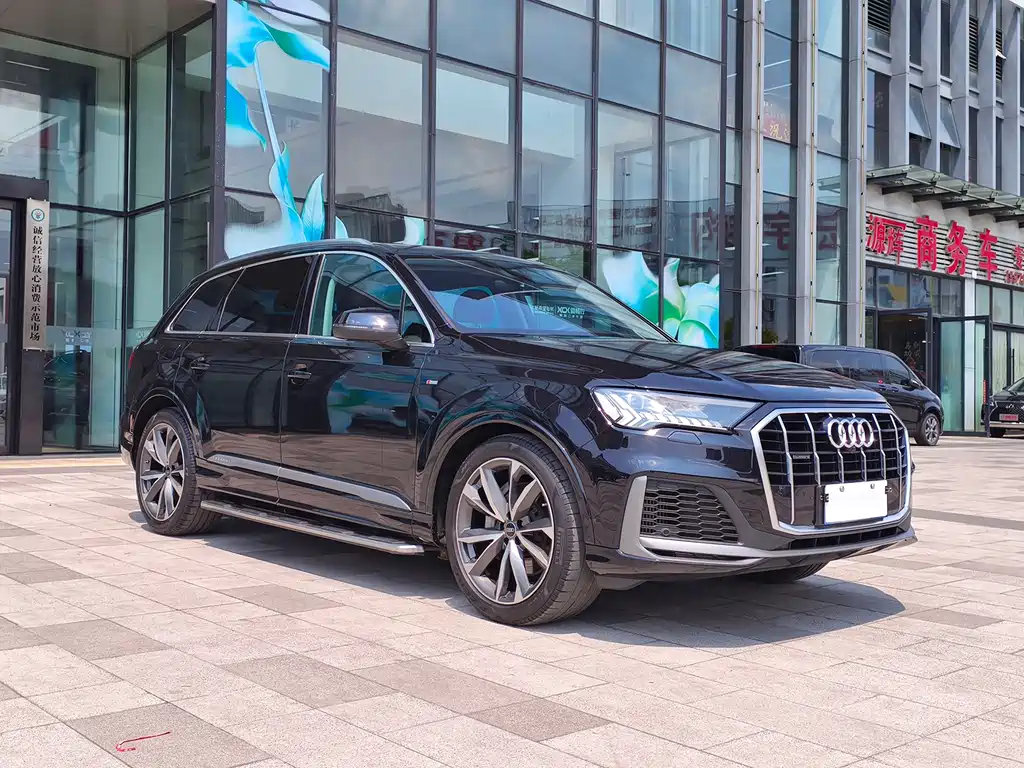 Audi Q7 2021 — фото 3