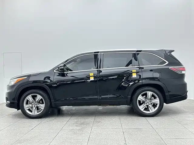 Toyota Highlander 2018 — фото 9