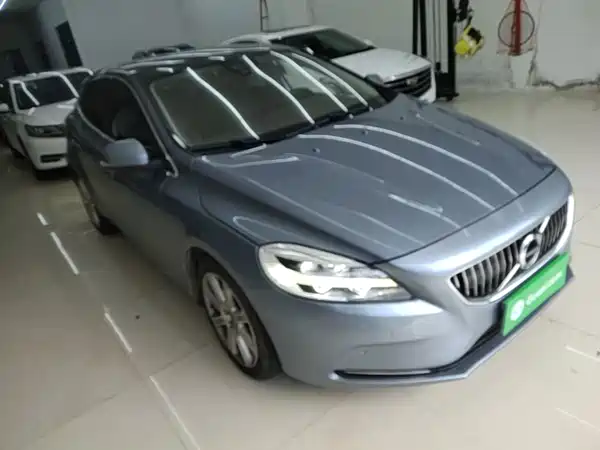 Volvo V40 2016
