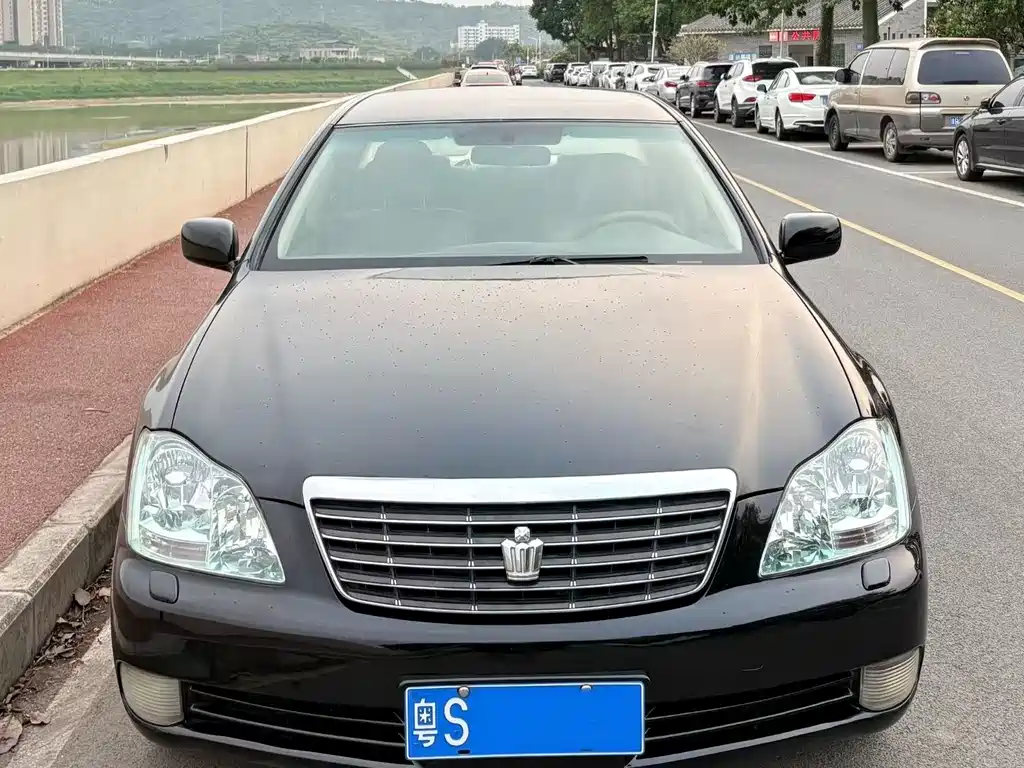 Toyota Crown 2006 — фото 2