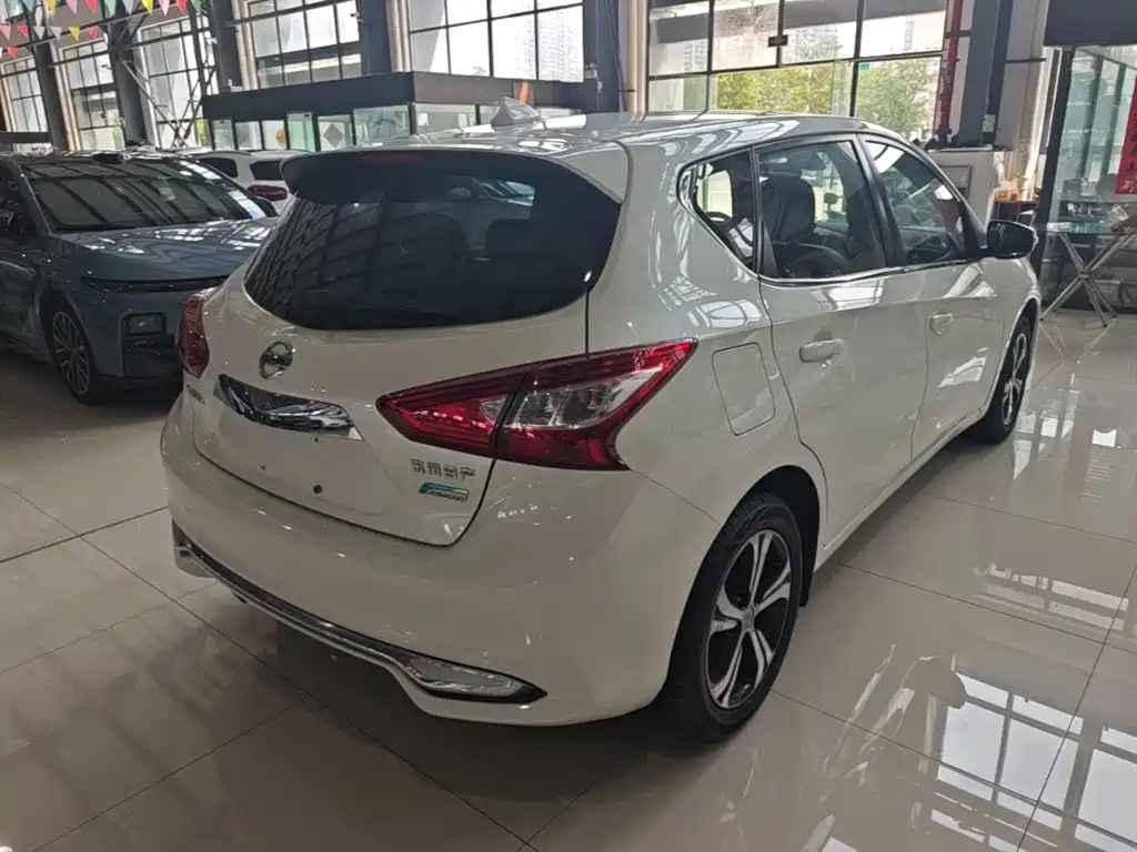 Nissan Tiida 2019 — фото 7