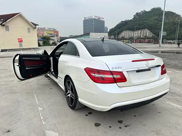 Mercedes-Benz E-Class 2012