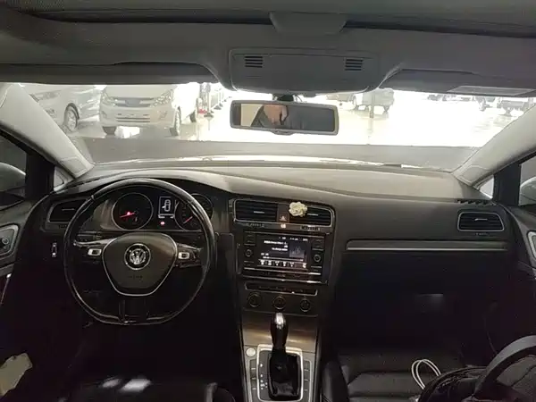 Volkswagen Golf 2016