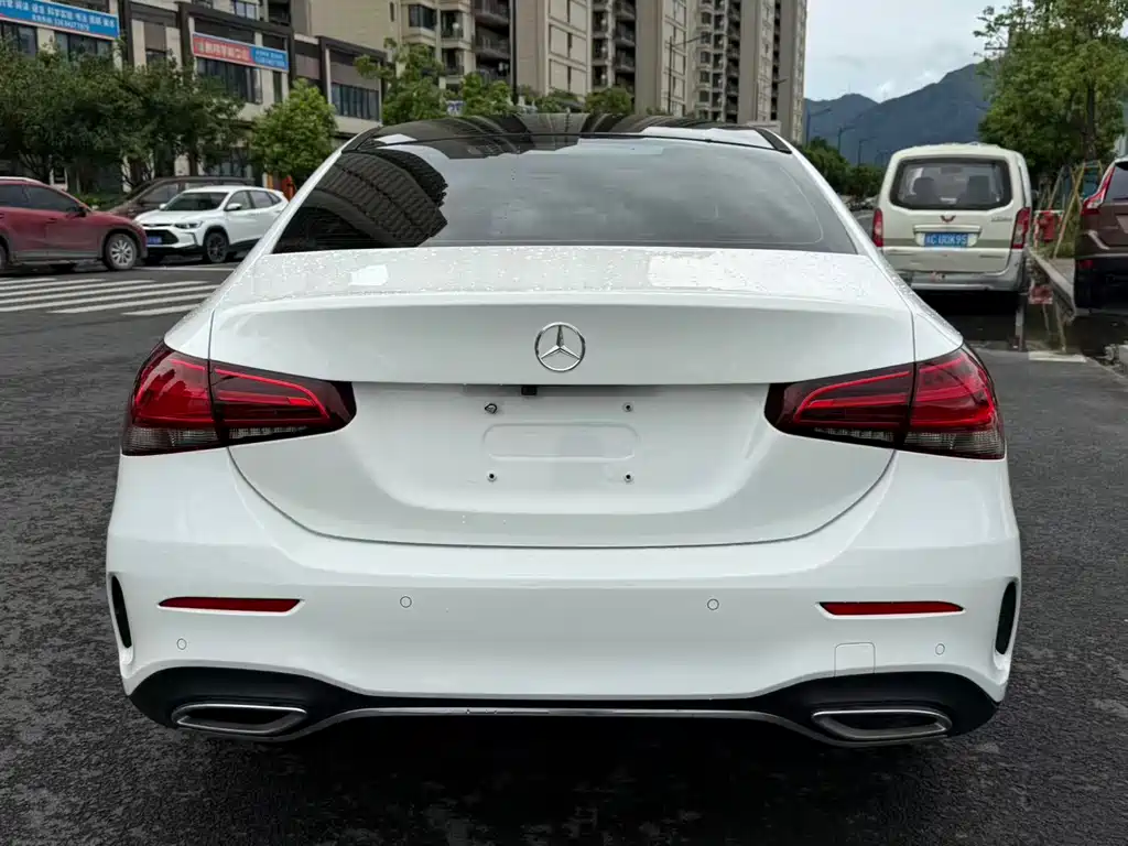Mercedes-Benz A-Class 2019 — фото 12