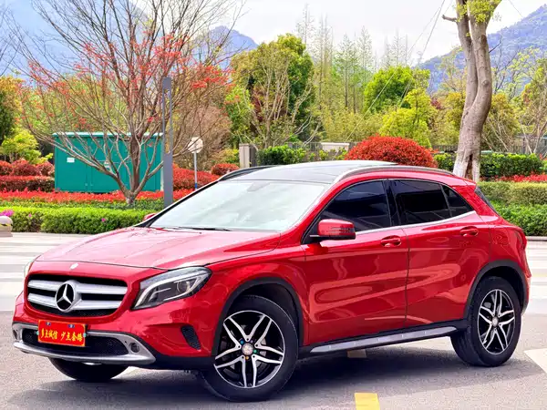 Mercedes-Benz GLA 2015
