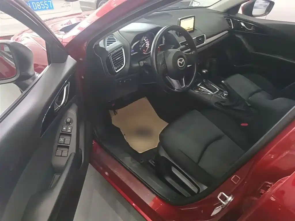 Mazda 3 Axela 2015 — фото 16