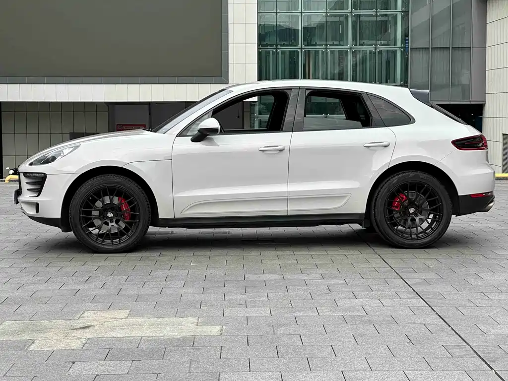 Porsche Macan 2017 — фото 4