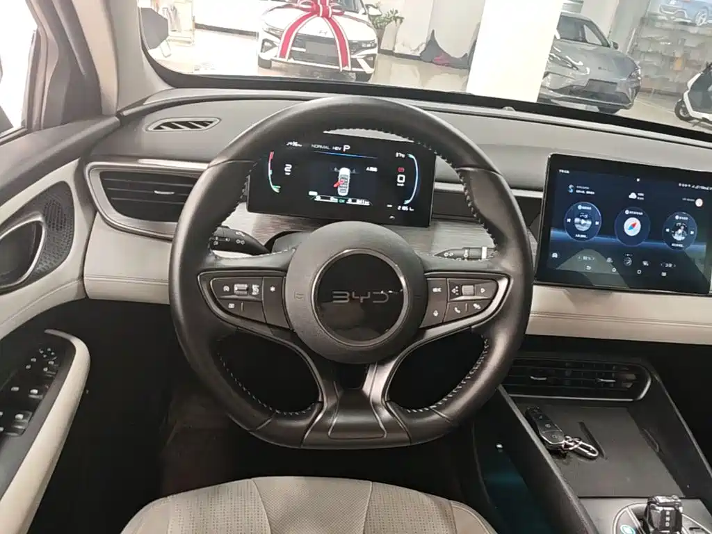 BYD Seal 05 DM-i 2025 — фото 11