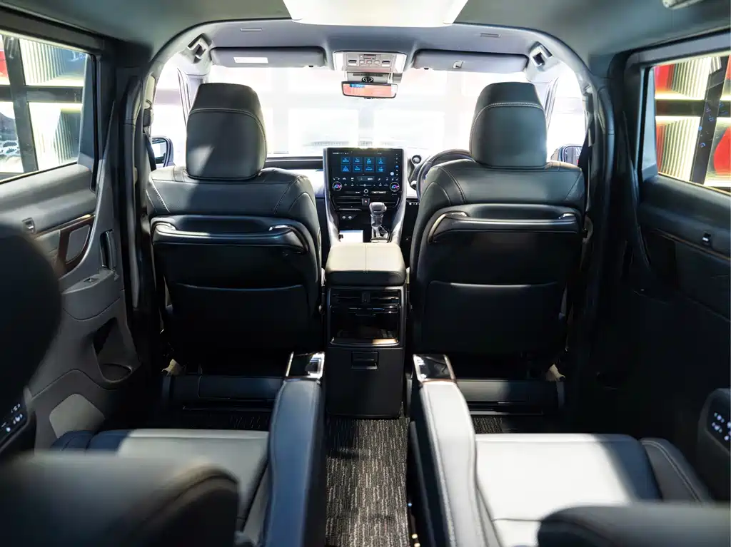 Toyota Alphard 2026 — фото 25