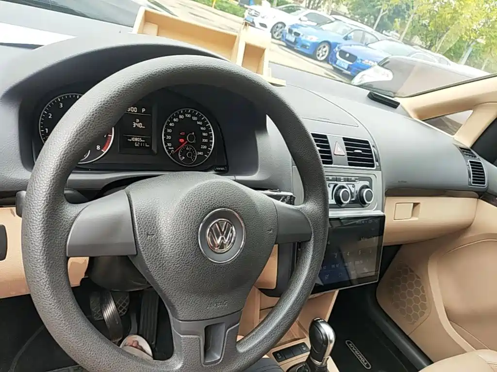 Volkswagen Touran 2015