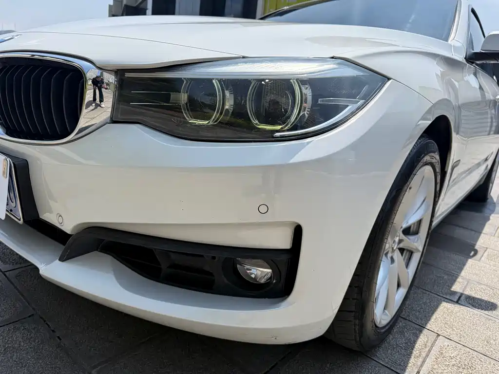 BMW 3 Series GT 2017 — фото 13