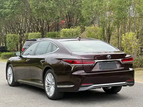 Lexus LS 2018
