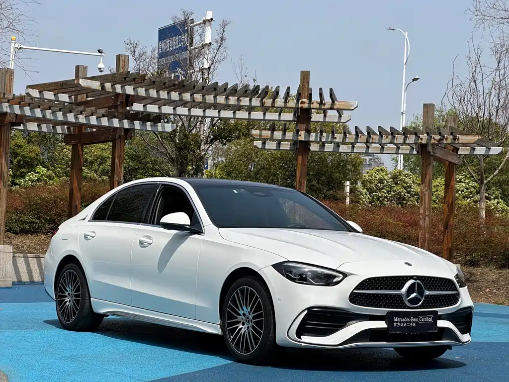 Mercedes-Benz C-Class 2023 — фото 3