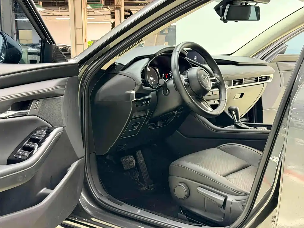 Mazda 3 Axela 2022