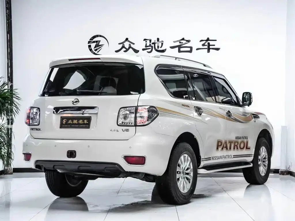 Nissan Patrol 2017 — фото 12