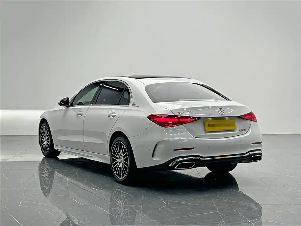 Mercedes-Benz C-Class 2023 — фото 4