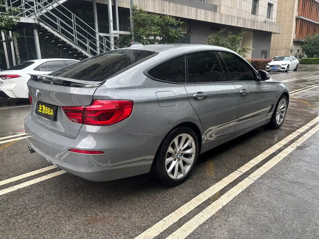 BMW 3 Series GT 2018 — фото 19