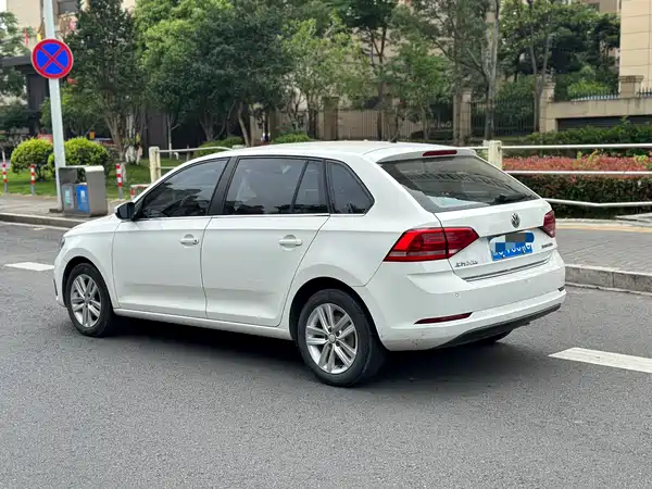 Volkswagen Santana 2015
